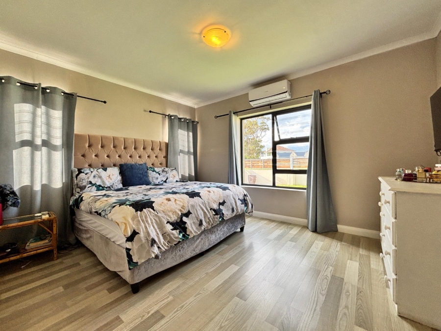 3 Bedroom Property for Sale in Fairview Golf Estate Western Cape